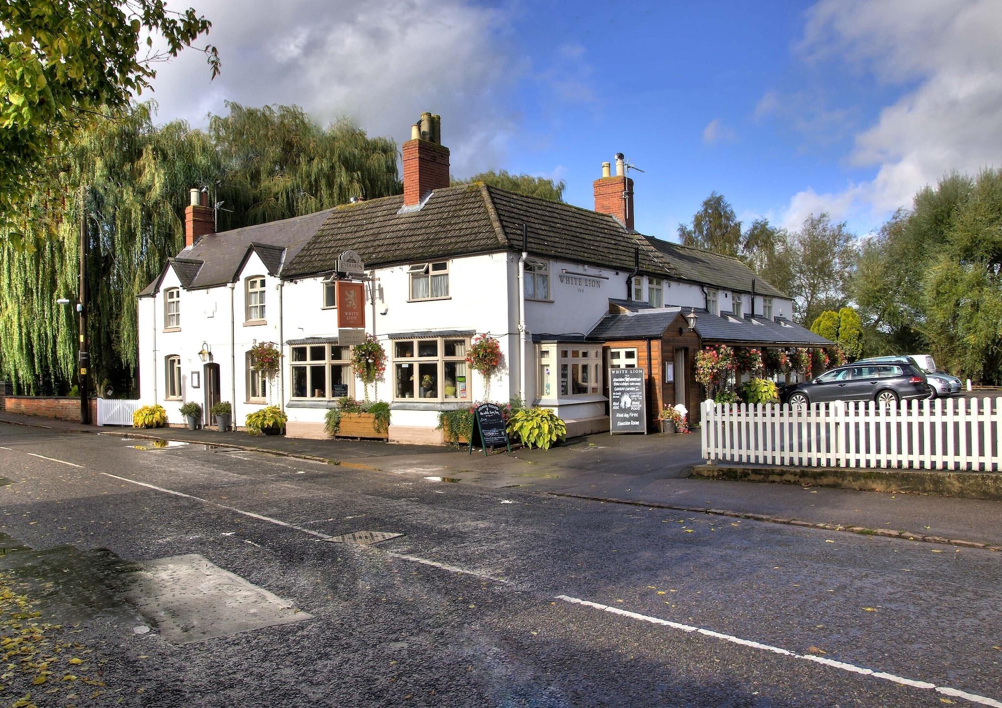 The White Lion Inn Oakham Buitenkant foto