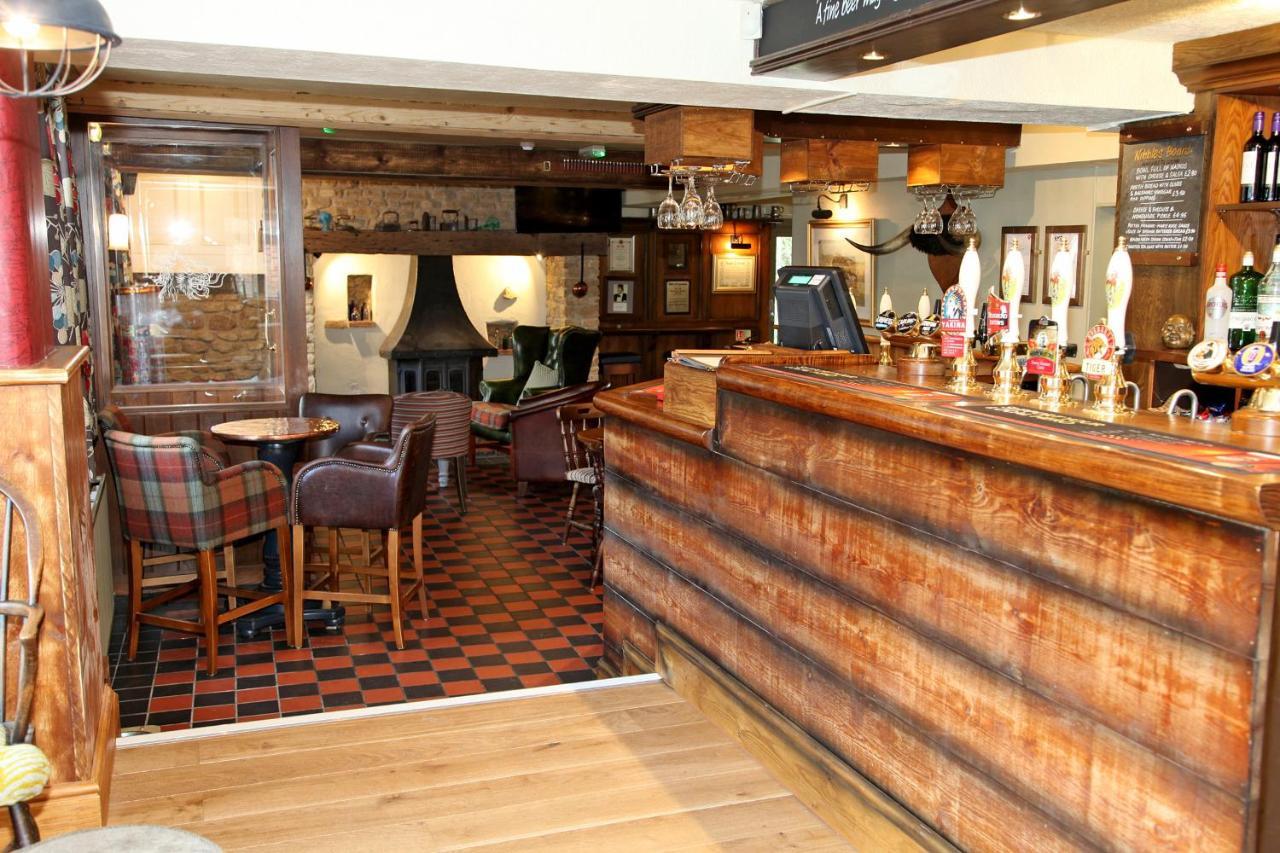 The White Lion Inn Oakham Buitenkant foto